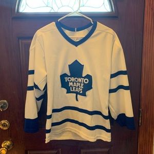 Toronto maple leafs jersey